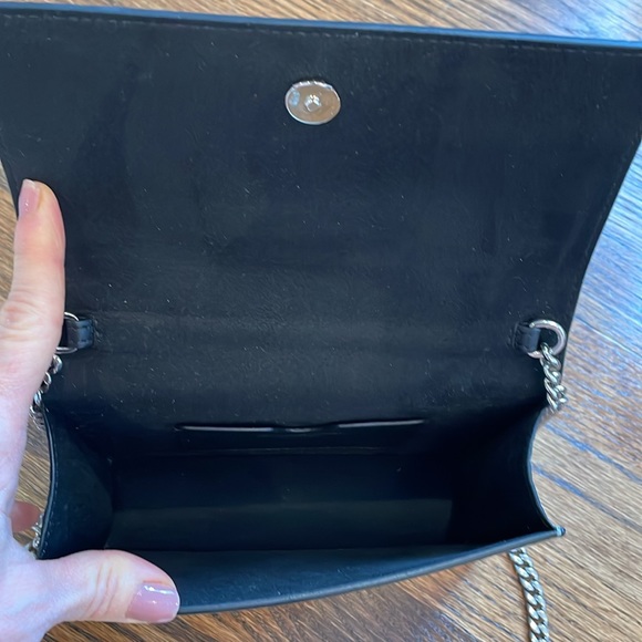 Alexander McQueen Silver Croc Wallet on a Chain - Picture 8 of 9